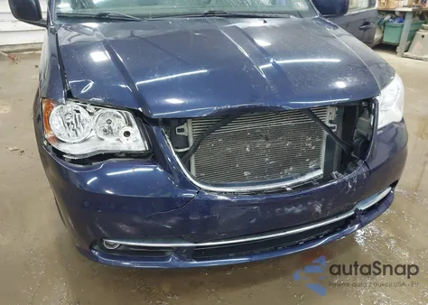 2016 Chrysler Town & Country Touring from USA, damaged, VIN 2C4RC1BG1GR205311